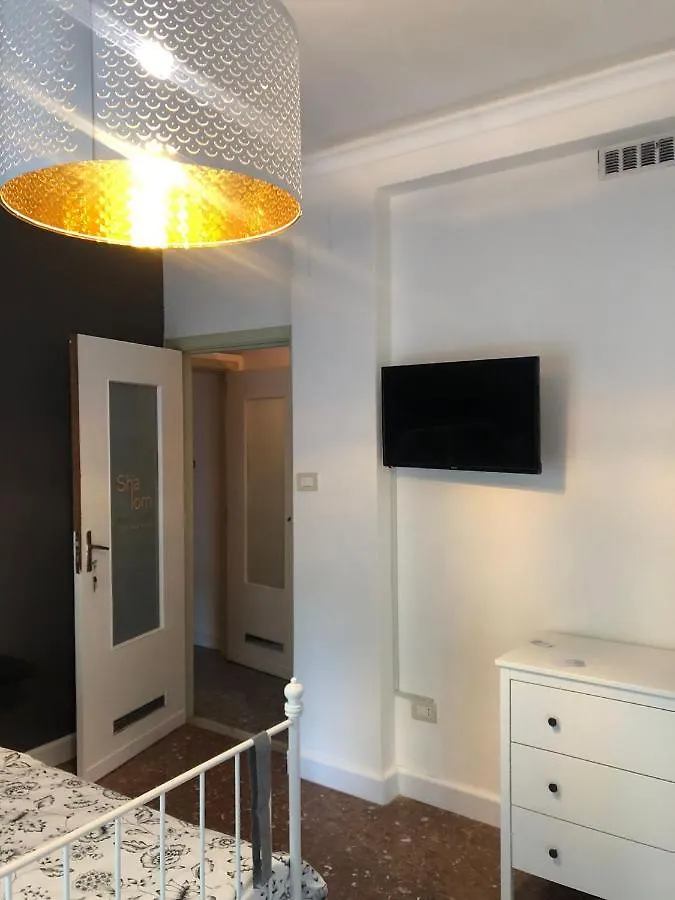 Shalom Portici Hotel Guest house